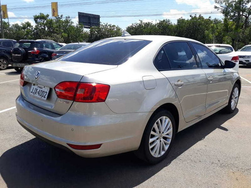 Volkswagen Jetta 2.0 T