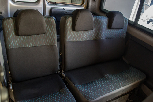 Imagen 16 de 19 de Renault Kangoo Confort 5 Asientos 2015 Dci Osn