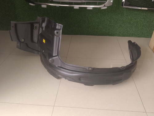 Guardabarro Delantero Izquierdo Toyota Fortuner 2015-2020