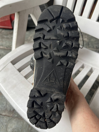 Bota De Trekking Cuero Nobuck Marca Frontlimit Modelo Lanin (Usado)