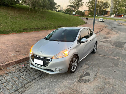 Peugeot 208 1.2