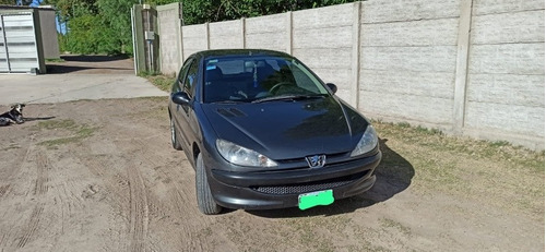 Imagen 5 de 7 de Peugeot 206 2010 1.4 Generation 75cv