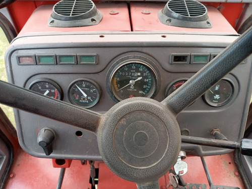 Tractor Massey Ferguson 1660 Convencional 18.4x38 (170)