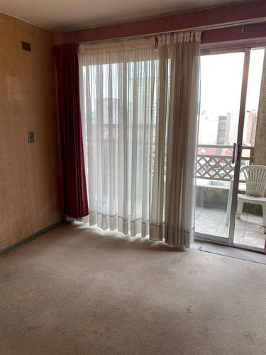 Departamento En Venta De 2 Dorm. En Centro De Concepción