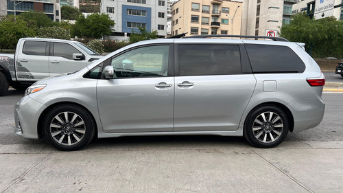 Toyota Sienna 3.5 Limited At