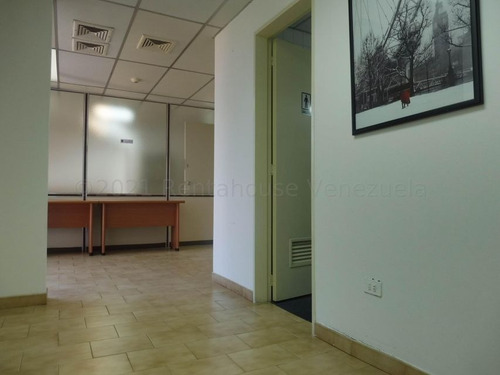 Imagen 14 de 16 de La Urbina, Oficina En Venta De 160 M², Rah # 22-10881, Mary Rangel 0412-9626921