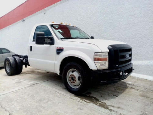 Imagen 2 de 13 de Ford F-350 Chasis Cabina, A Gas, Mod. 2009, Color Blanco