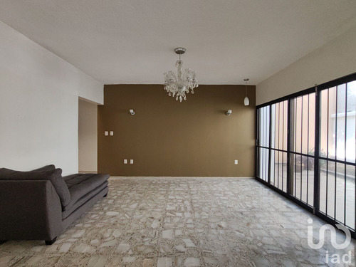 Venta Casa 5 Ambientes Ricardo Flores Magón