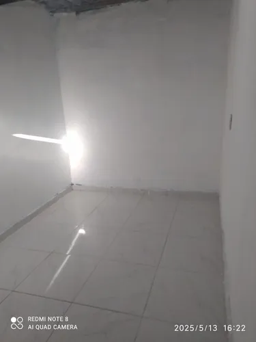 Aluga-se 1comodo P/ Rapazes