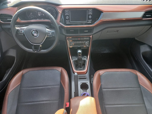 Imagen 15 de 22 de Volkswagen T-cross