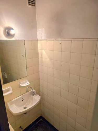 Oficina En Edificio De Categoría