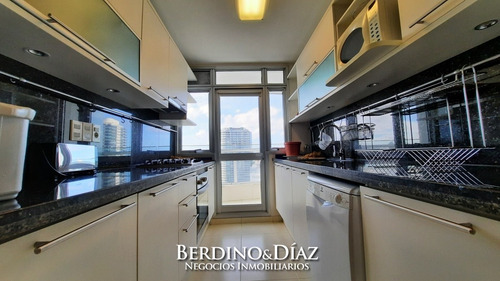 Apartamento En Torre Moderna Con Servicios En La Parada 4 De La Mansa- Ref: 910