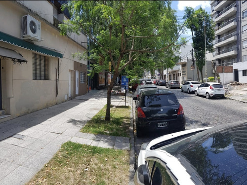 Departamento Dos Ambientes . Dueño Directo Moron Centro