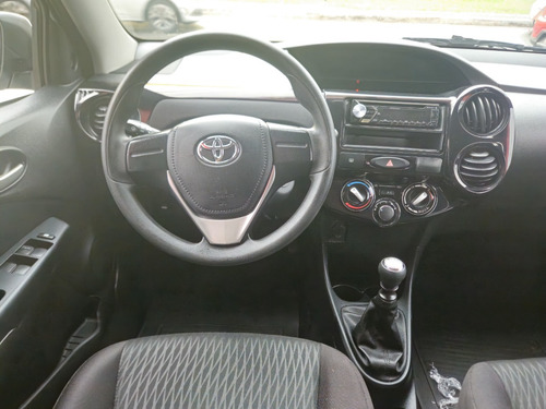 Toyota Etios 1.3 16v X 5p