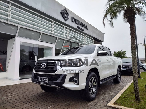 Imagem 3 de 15 de Toyota Hilux 2.8 Srx 4x4 Cd 16v Diesel 4p Automático