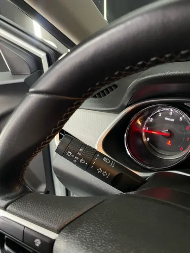 Chevrolet Onix 1.0T Premier Sedan At