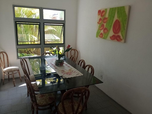 Alto Padrão Sobradão 5 Suites, 4 Varandas, Frente Ao Mar, Vista Direta, Condominio Fechado