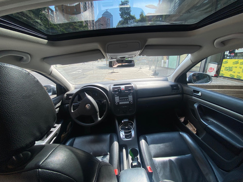 Volkswagen Bora 2.5 Style Active