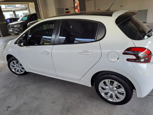 Peugeot 208 1.6 Active
