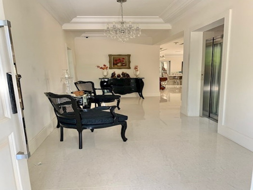 Imagem 12 de 30 de Belissima Casa Em Estilo Neoclassico Com Fino Acabamento! - 1784l