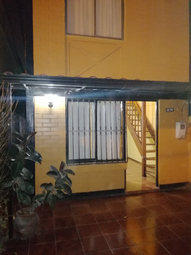 Vende Casa En La Comuna De Maipú 2d+ 1b+ 1 Est.