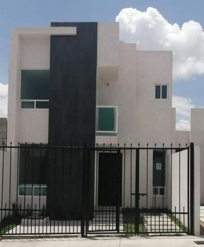 Se Vende Casa En Privada  Nueva De Dos Niveles  En Prados De San Cristobal Enfrente De Area Verde 
