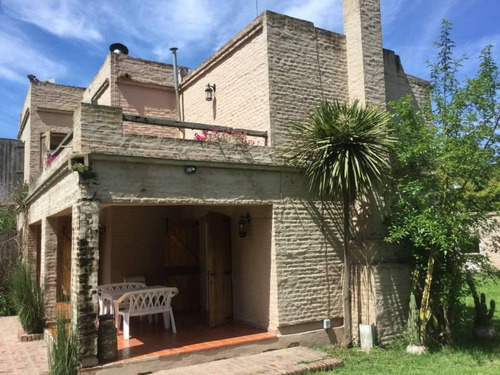 Imagen 2 de 27 de Casa Quinta En Venta En Lujan! A Pocas Cuadras De La Basílica