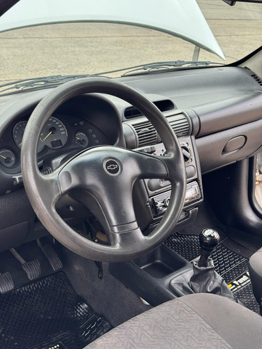 Chevrolet Corsa 1.6 Gl Aa Dh