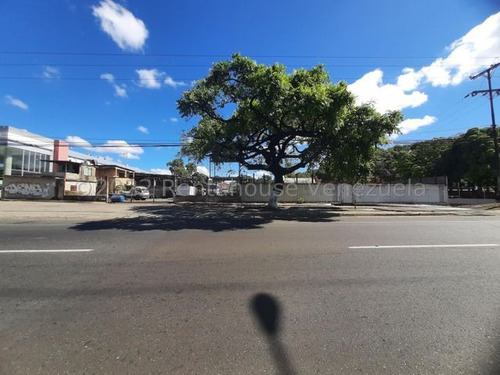 Imagen 5 de 10 de Terreno En Venta En Ave Acosta Carles, San Juan De Los Morros 22-16738 / 0424-3392775