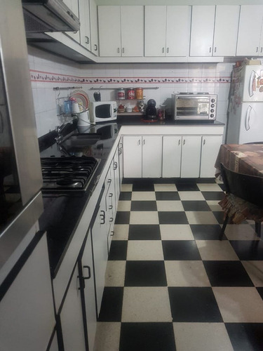 Casa En Venta En Parque Avellaneda