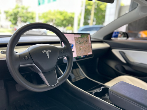 Tesla Model 3 2019 Dual Motor Long Range Impecable!!!