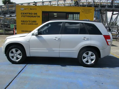 Suzuki Grand Vitara 4x2 2400cc Mt Aa