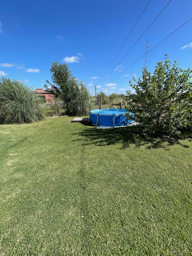 Casa Con Gran Parque Y Pileta