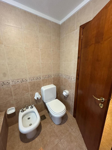 Casa En Venta - 3 Dormitorios 3 Baños - Tandil