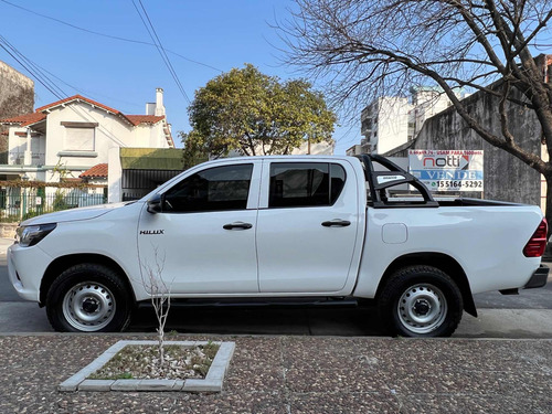 Toyota Hilux 2.4 Cd Dx 150cv 4x4