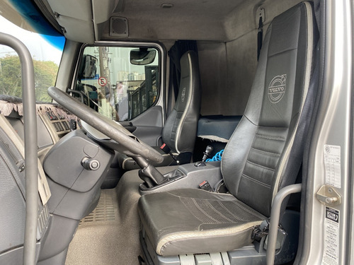 Imagem 7 de 14 de Volvo Vm 270 Ano 2013 Truck Bau Sider/ Financia 100%