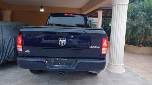 Camioneta Marca Ram, Clasdic, 4x4, Modelo 1,500, 6 Cilindro,