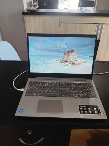 Notebook Lenovo Ideapad 145 Prateado (Usado)