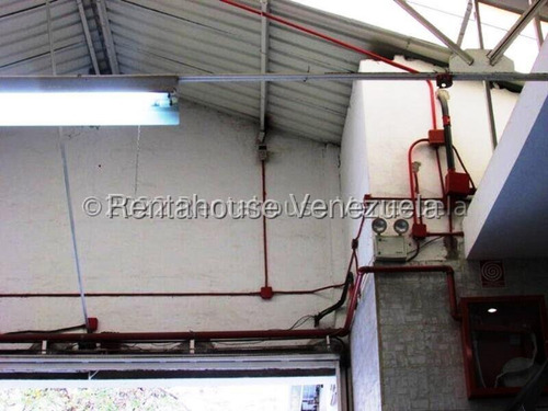 Imponente Galpon En Extraordinaria Ubicacion En Venta En Boleita Sur Yf