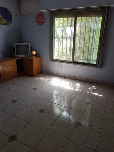 Casa 4 Ambientes Con Cocheras