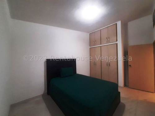 Imagen 11 de 22 de Casa En Venta En Maracay, Urb. La Soledad 22-23078 Cp