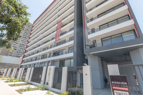 Edificio Sta. Elena (1 Est. 1 Bod.) Vista Sur Piso 3