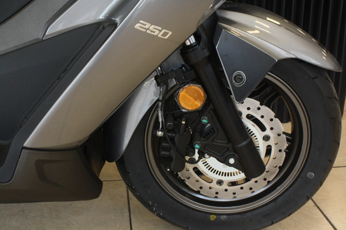 Imagen 5 de 25 de Xtown 0km Scooter Kymco// Kawasaki Quilmes