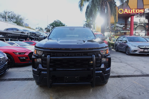 Chevrolet Silverado 5.3 V8 Custom Doble Cabina 4X4 At