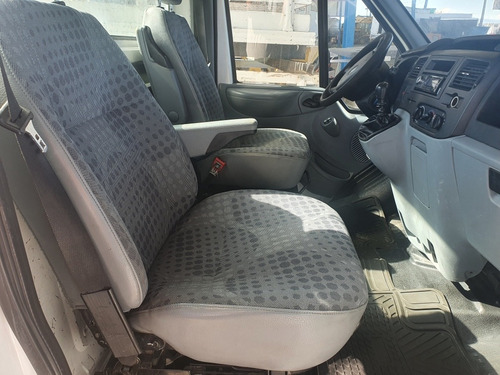Imagen 11 de 13 de Ford Transit Chasis Diesel 2011