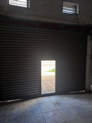 Imagen 2 de 7 de Local En Alquiler En Piñeiro