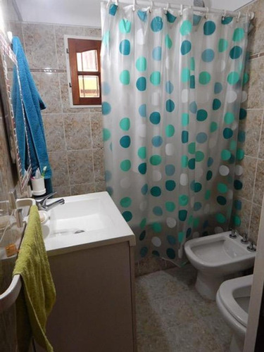 Imagen 9 de 13 de Triplex - Frente - 4 Ambientes - Cochera - Castelar Norte