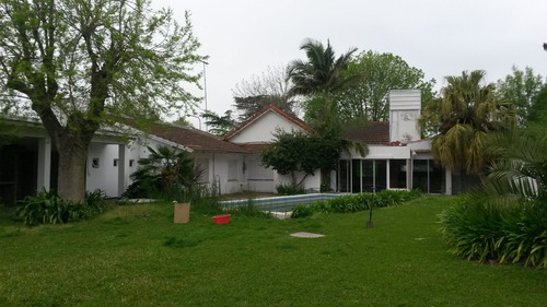Casa En Venta En City Bell 473 Y 15