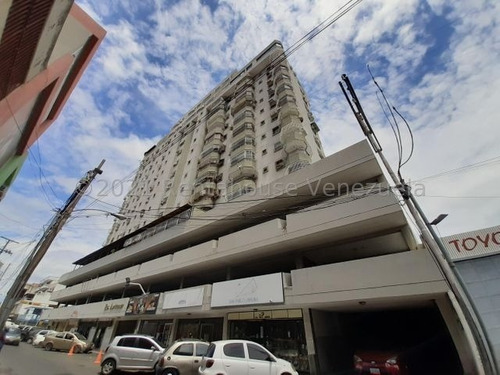 Imagen 1 de 13 de Apartamento En Venta En Zona Centro Maracay (av. Bolívar C/c Calle Libertad)-cod. 22-12966-jgvr