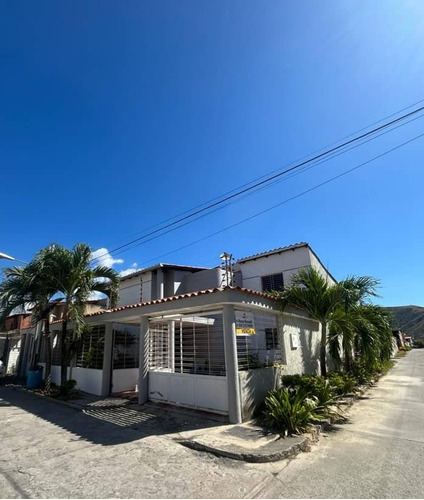 Se Vende Bellotown House  Ubicado En Conjunto Residencial Marina Caribe